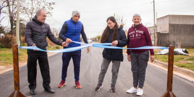 EL INTENDENTE GUSTAVO COCCONI INAUGURÓ LA PAVIMENTACIÓN DE LA CALLE URUGUAY